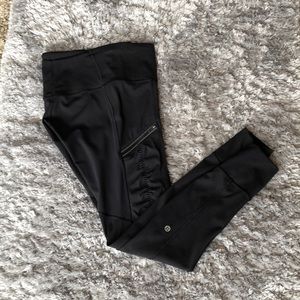 Lululemon black leggings.